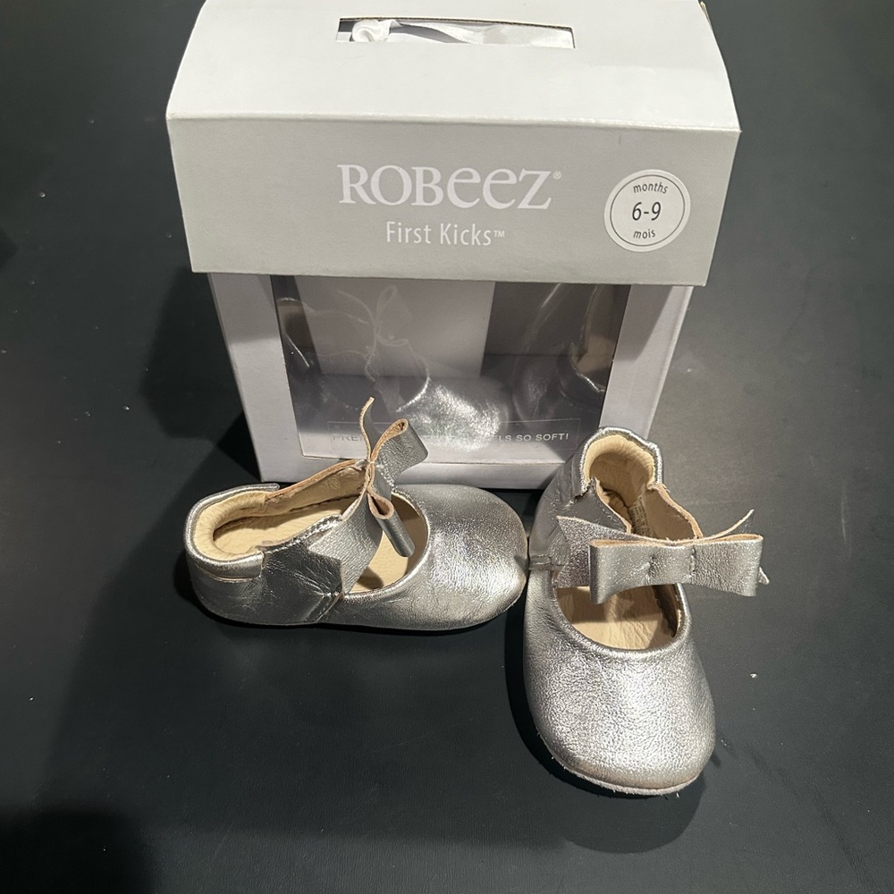 Baby Girl Robeez (Sophia Silver) Size 6-9 Months